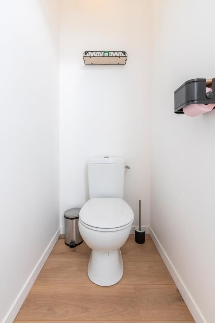 2 Bedroom House W/ Terrace, Near Train Stations & Metro Лил Екстериор снимка