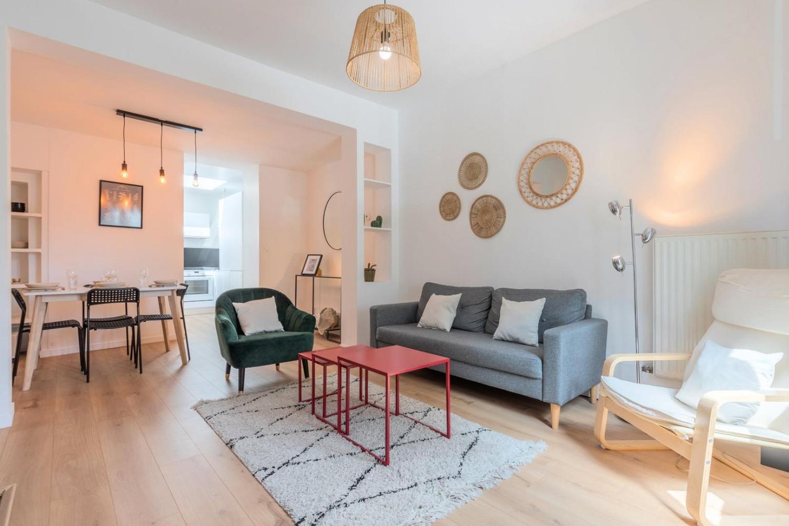 2 Bedroom House W/ Terrace, Near Train Stations & Metro Лил Екстериор снимка